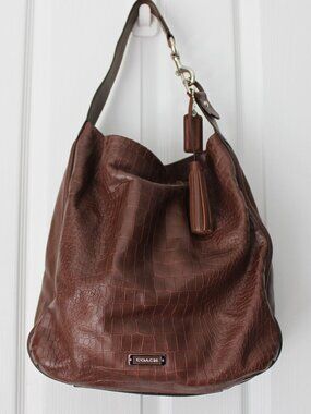 Coach NWOT Brown Croc Leather Taylor Tote - Plum Interior - J1381-F26122 🍫💜